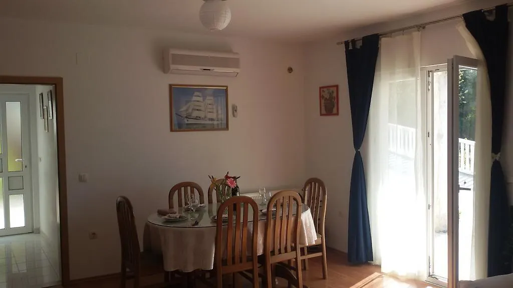 Apartment Tina Trogir