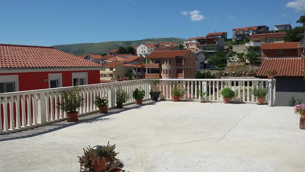 Apartment Tina Trogir
